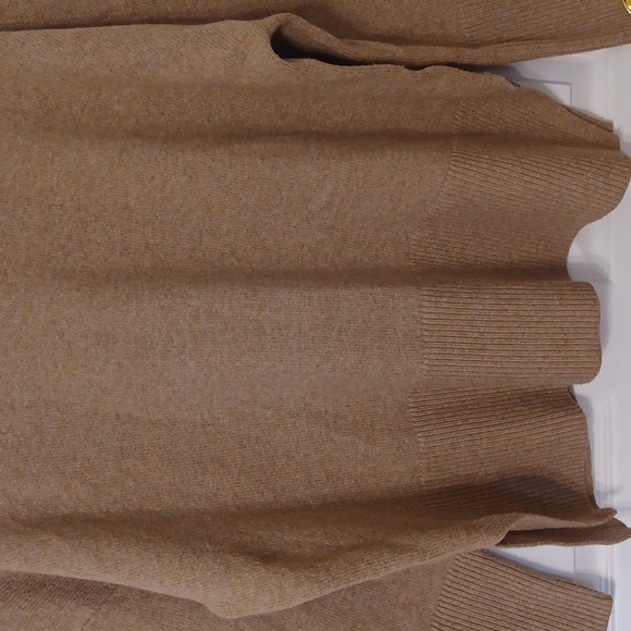 Gap, sz XL, loose neck turtleneck,  tunic sweater in camel color, - Picture 2 of 8